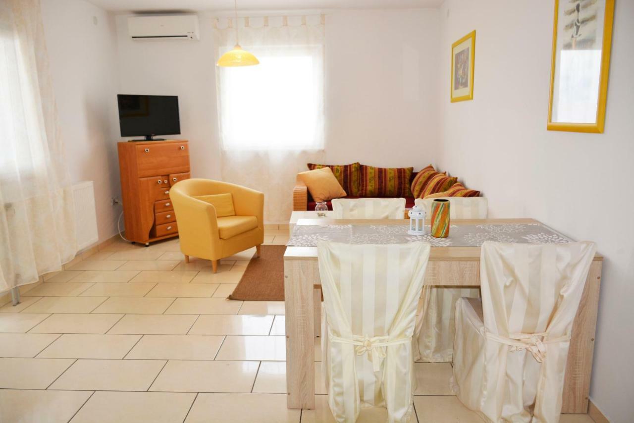 Perla Vir Apartment Luaran gambar