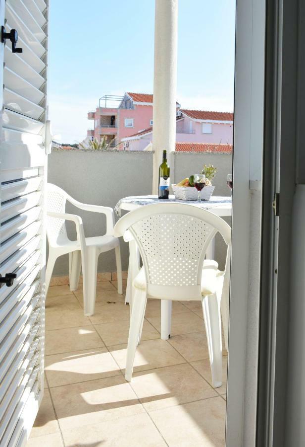Perla Vir Apartment Luaran gambar